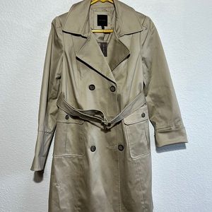 NWT The Limited tan light weight short trench coat, fully lined, medium